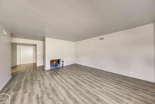 Building Photo - 631 Deodara Dr