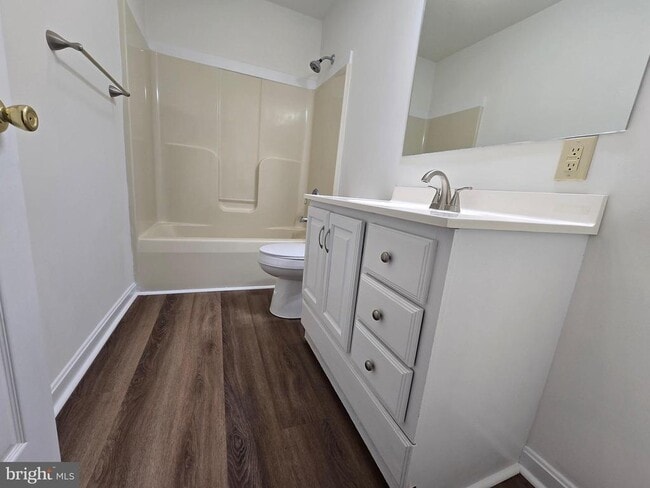 Building Photo - 116 Lowber St