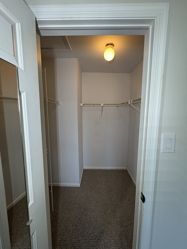 Master Bedroom - Walk-in Closet - 55 Portsmouth Ct