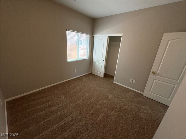 Building Photo - 105 Gemstone Hill Ave