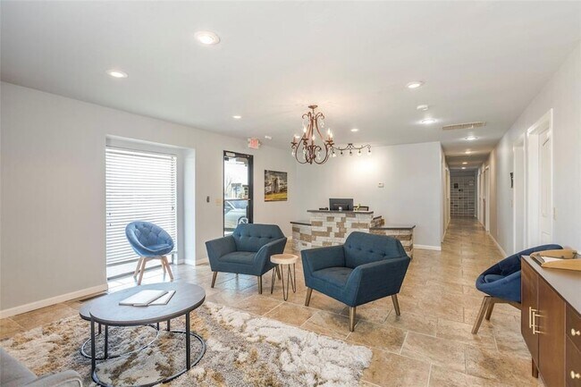 Building Photo - 1700 E State Hwy 152