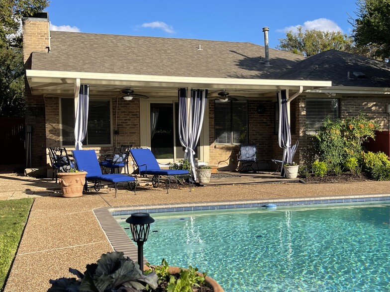 Pool backyard - 3907 Winter Park Ln