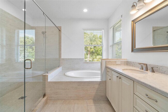 Building Photo - 12015 NW 83rd Pl