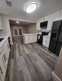 Building Photo - 6193 Pine Tree Ln