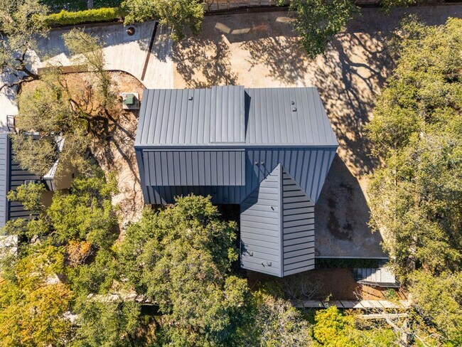 Building Photo - 1603 Chelsea Ln