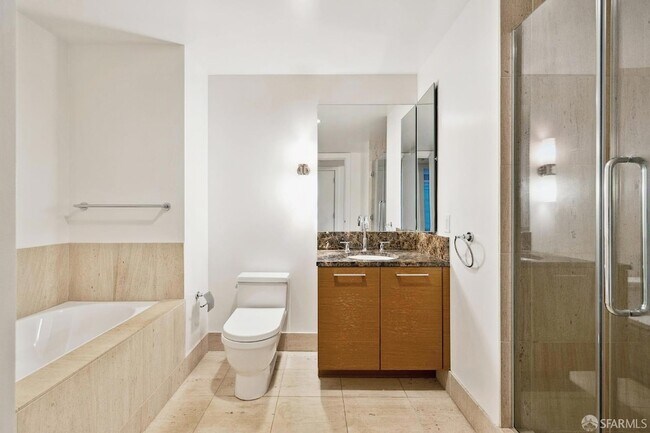 Building Photo - 301 Mission St