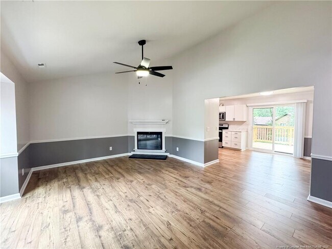 Building Photo - 535 Coronation Dr