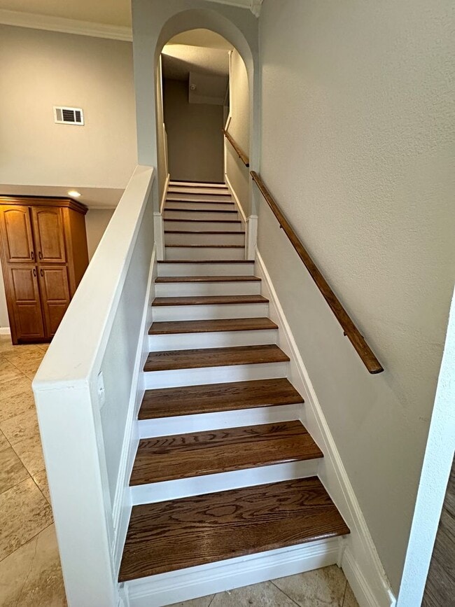 Building Photo - 2312 Lisa Ln