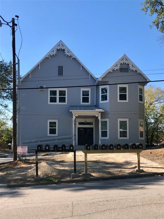 Building Photo - 802 University Ave