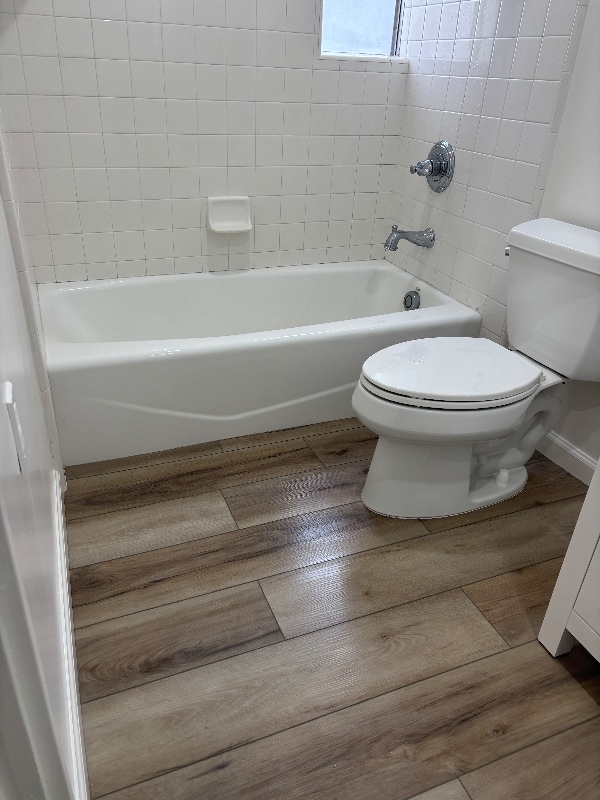 Building Photo - 533 S Hudson Ave