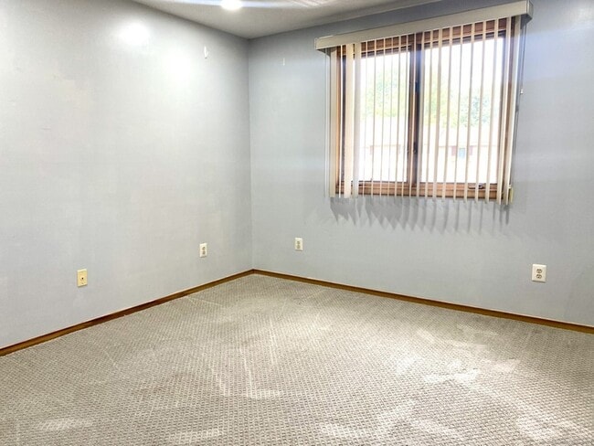 Building Photo - 101 Copper Beech Dr