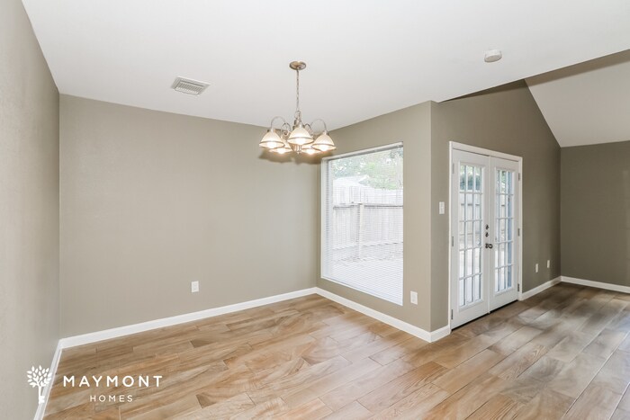 Building Photo - 15907 Red Willow Dr