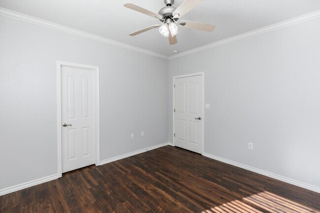 Building Photo - 6235 Gracemount Ln