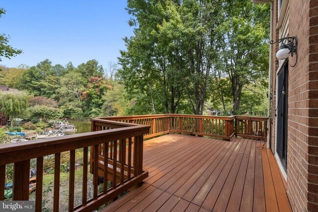 Building Photo - 2012 Swans Neck Way