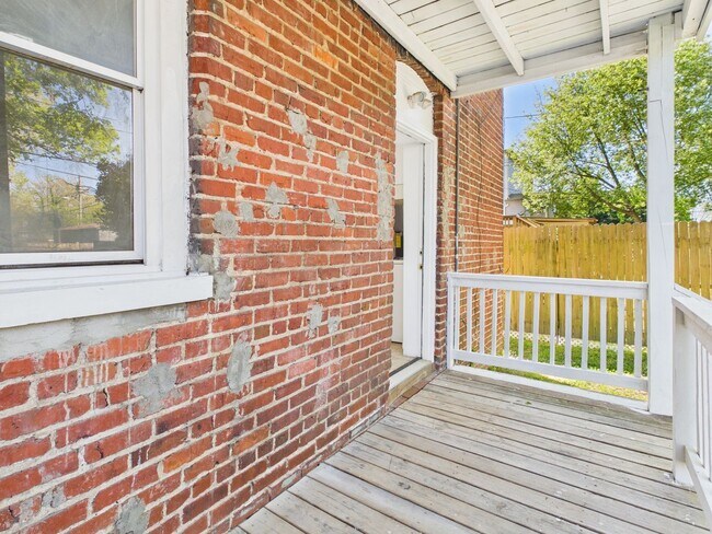 Building Photo - 2508 North Ave