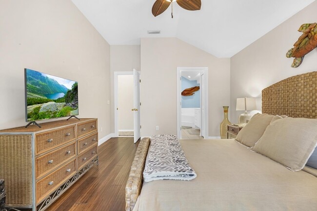 Building Photo - 308 A St