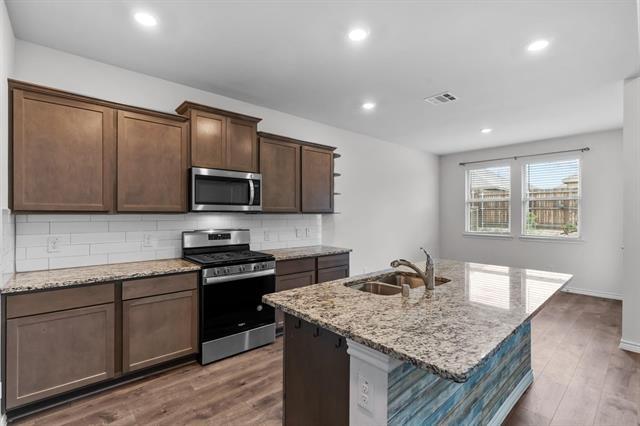 Building Photo - 606 Rawhide Way