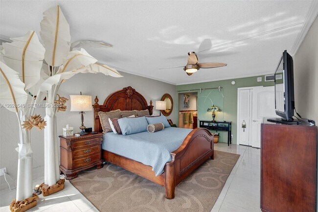 Building Photo - 121 Golden Isles Dr