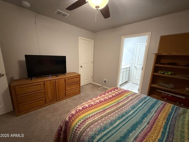 Building Photo - 6014 E Helios Dr