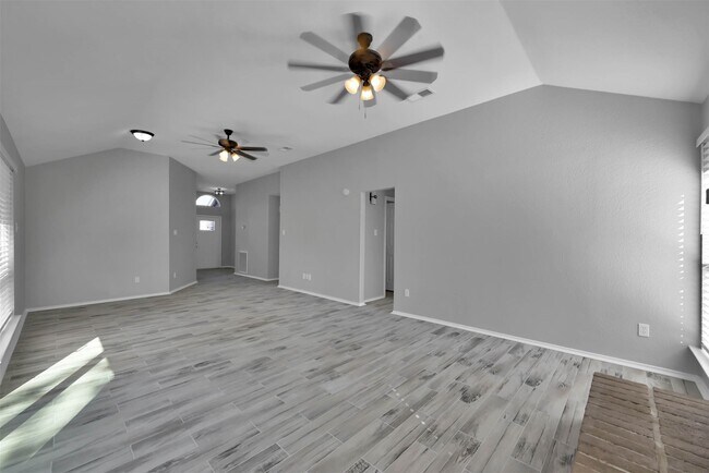 Building Photo - 2306 Piddler Dr