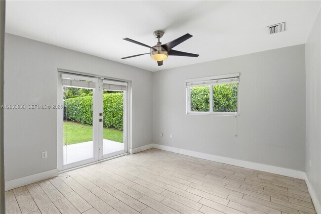 Building Photo - 6511 SW 44th St