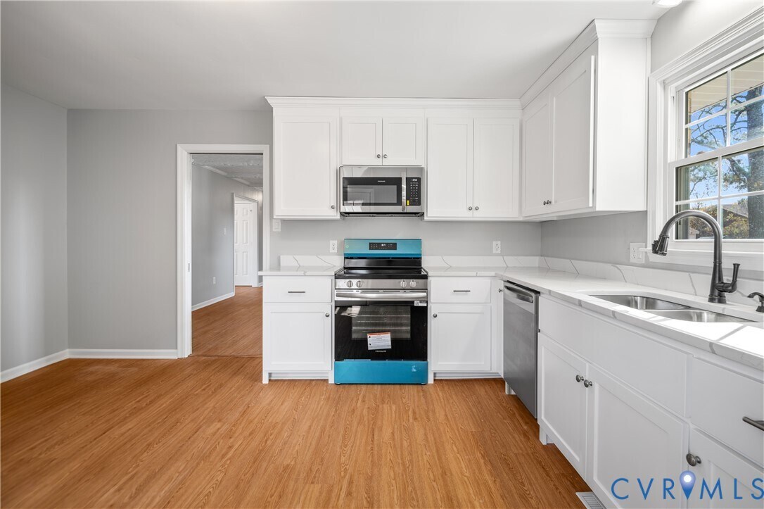 Building Photo - 3908 Pfost Ave