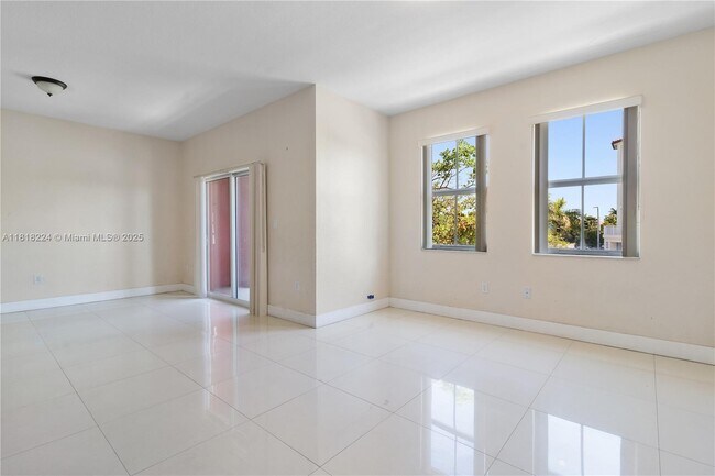 Building Photo - 11102 NW 83rd St