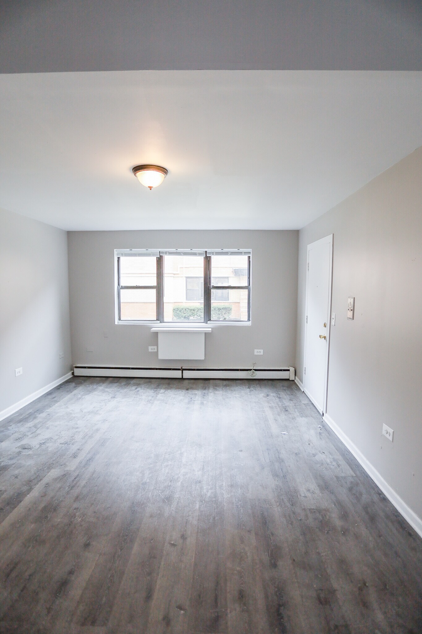 Building Photo - 1632 W Pratt Blvd