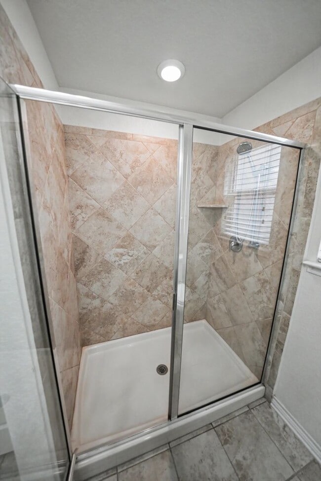 Building Photo - Stylish 3BR + Flex Home with Solar Near Randolph AFB - Realtor Commission: $500