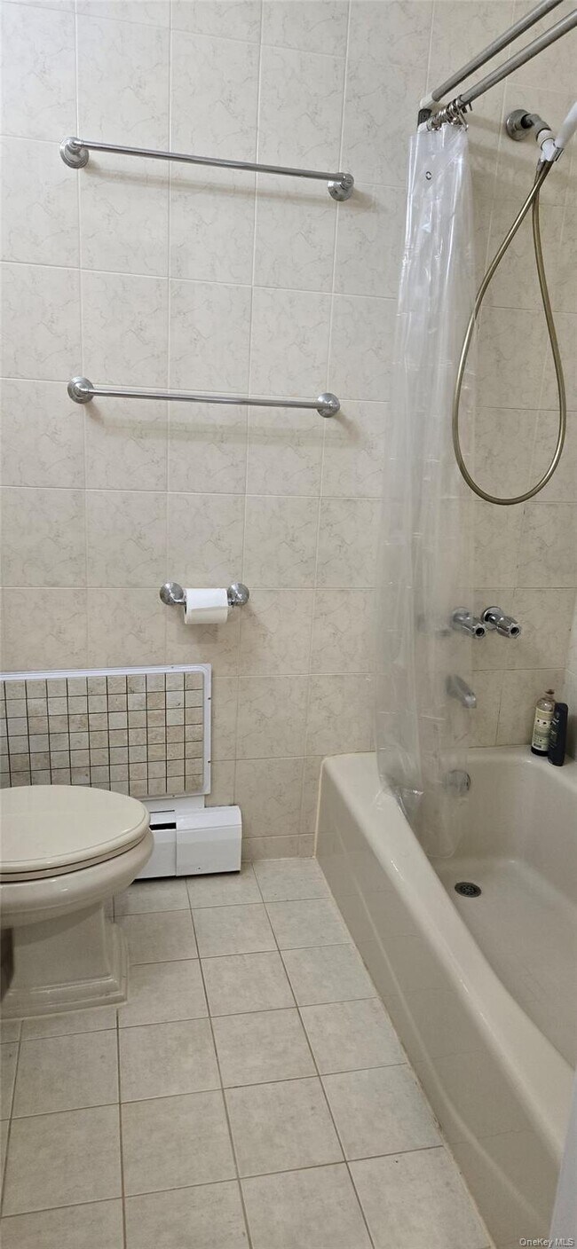 Building Photo - 62-60-62-71 71st St