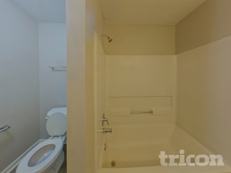 Building Photo - 4298 Abram Dr