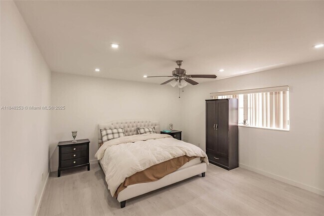 Building Photo - 4100 N 58th Ave