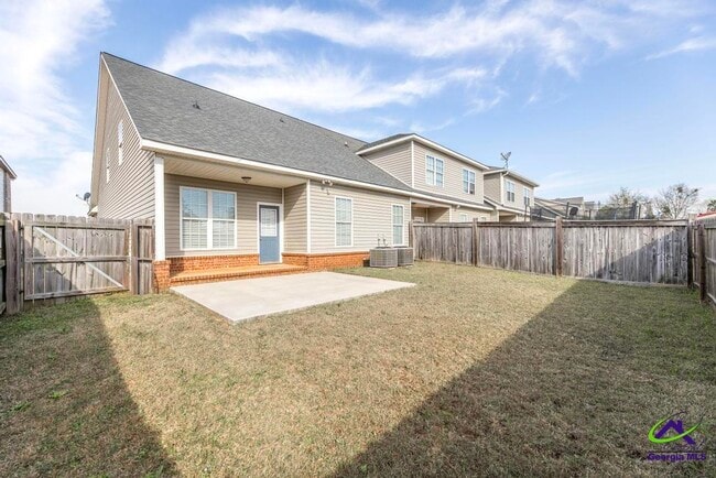 Building Photo - 206 Beau Claire Cir