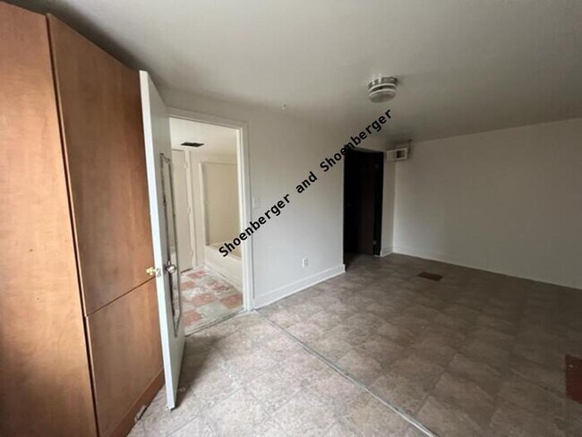 Building Photo - 343 Stewart Street