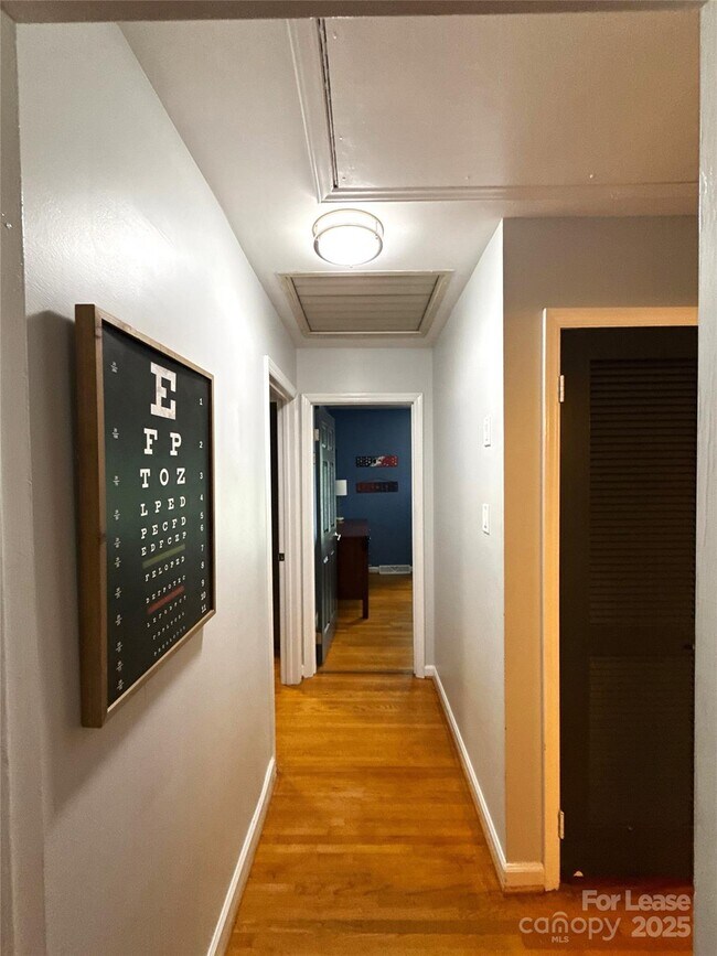 Building Photo - 1600 Paddock Cir