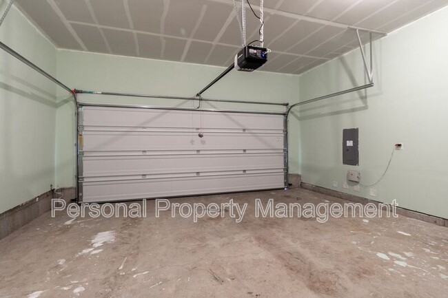 Building Photo - 744 NE 138th Pl