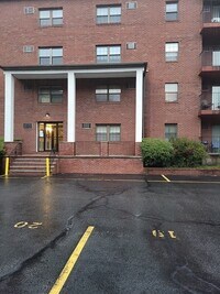 Building Photo - 16 Winter St