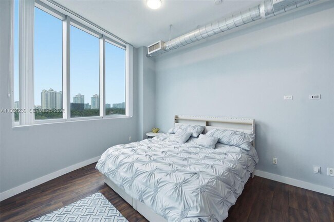 Building Photo - 3029 NE 188th St