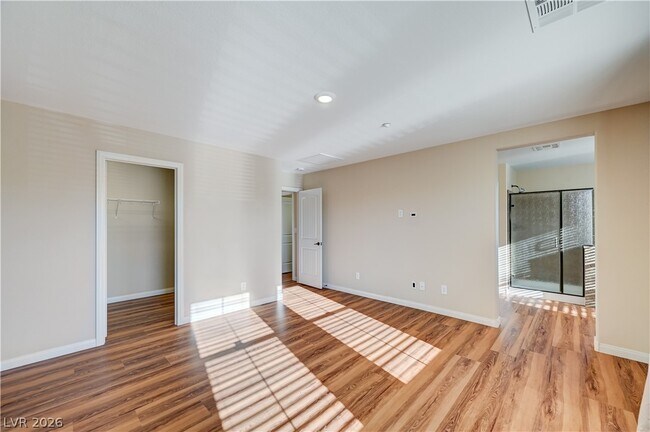Building Photo - 2054 Waterlily View St