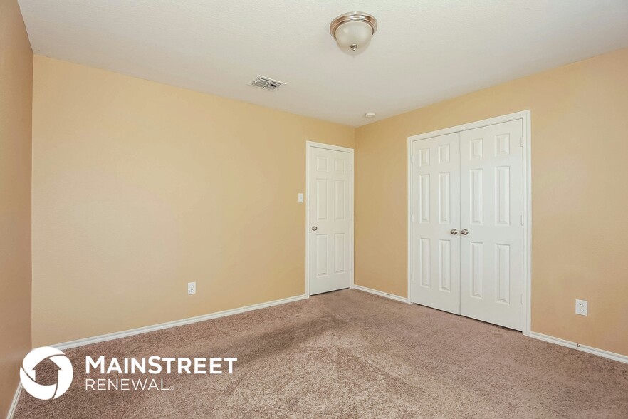 Building Photo - 1044 Cavern Dr