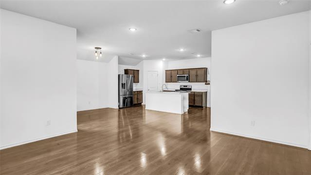 Building Photo - 736 Glover Dr