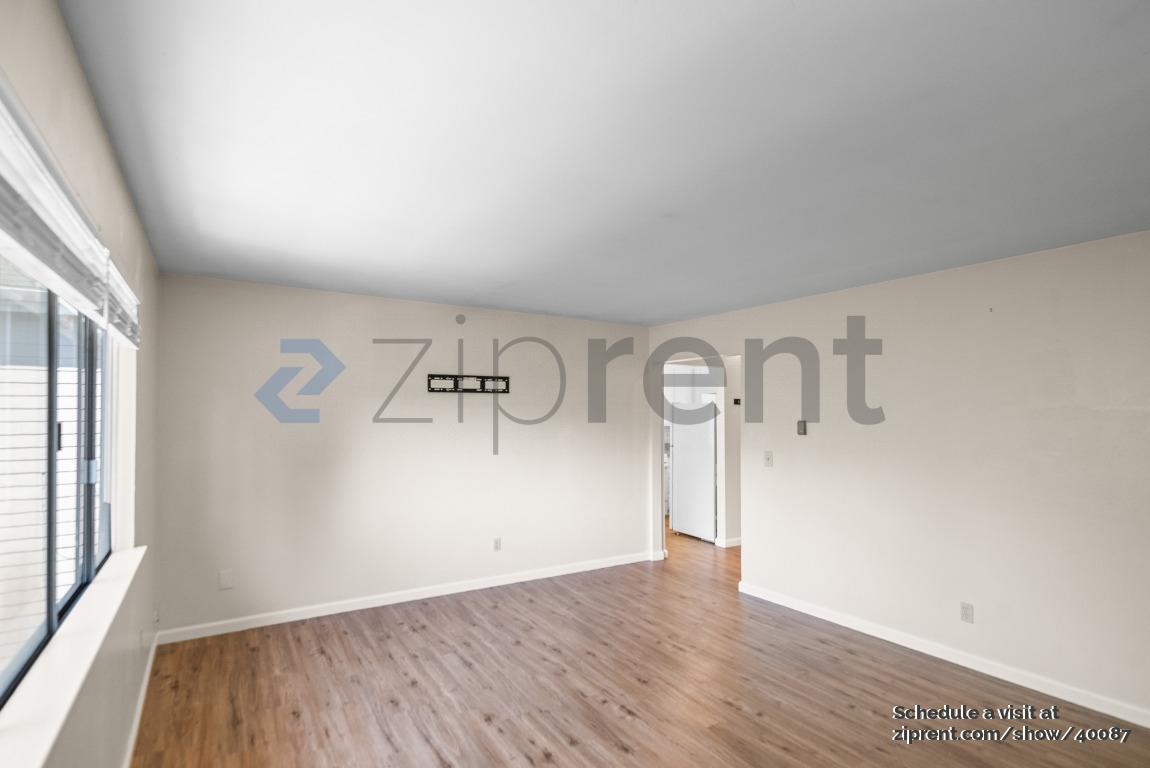 Building Photo - 3809 Buell St