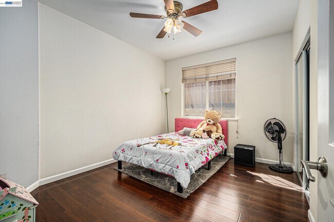 Building Photo - 355 Pebble Beach Dr