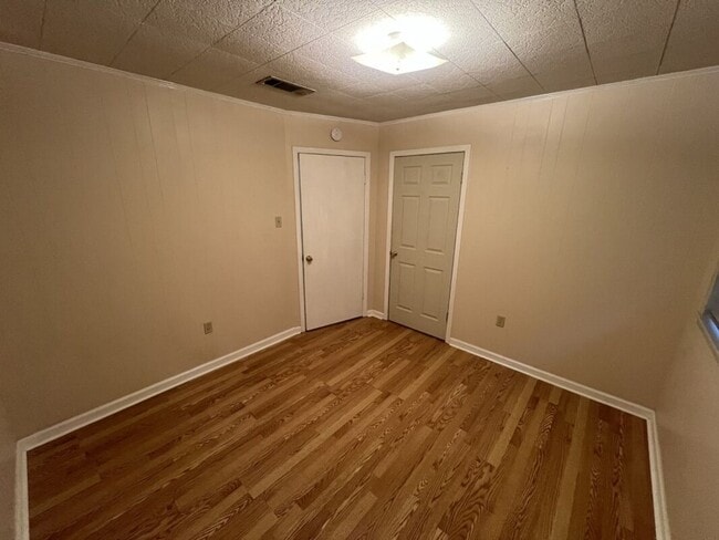 Building Photo - Charming Home in the Highly Desirable Zachary School District!