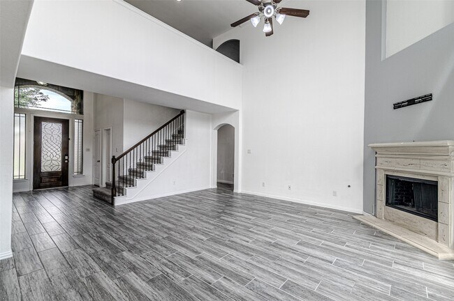 Building Photo - 6219 St Rosalia Dr
