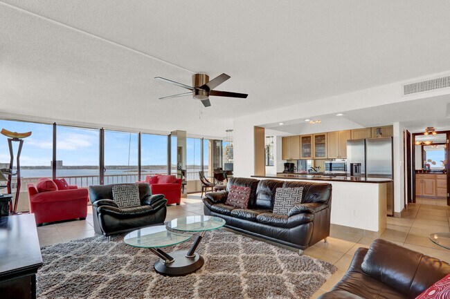 Building Photo - 5510 N Ocean Dr