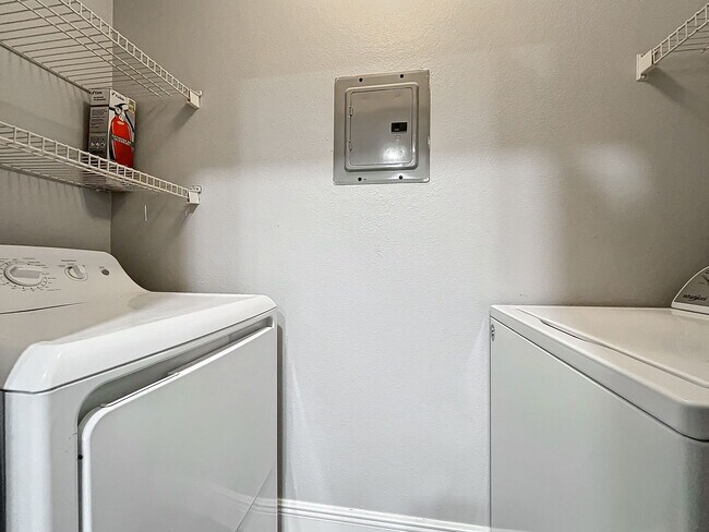 Building Photo - South Kirkman Road, Orlando, FL 32811 - 2 BR 2 BA condo