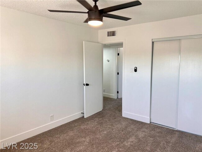 Building Photo - Stylish 4-Bed Home with Pool, Spa & No HOA...