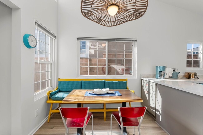 Building Photo - 1251 Devon Ln