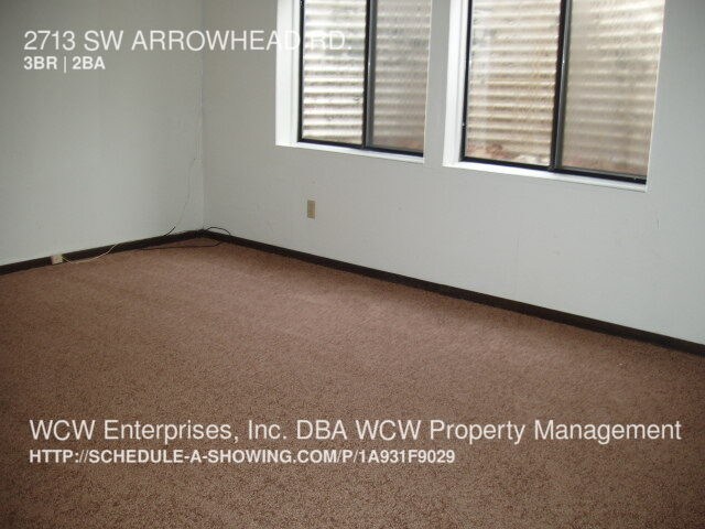 Building Photo - Great Duplex! Great Area!!!